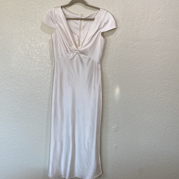 Eliza J Ivory Satin Midi Dress size 6 - Picture 8 of 12